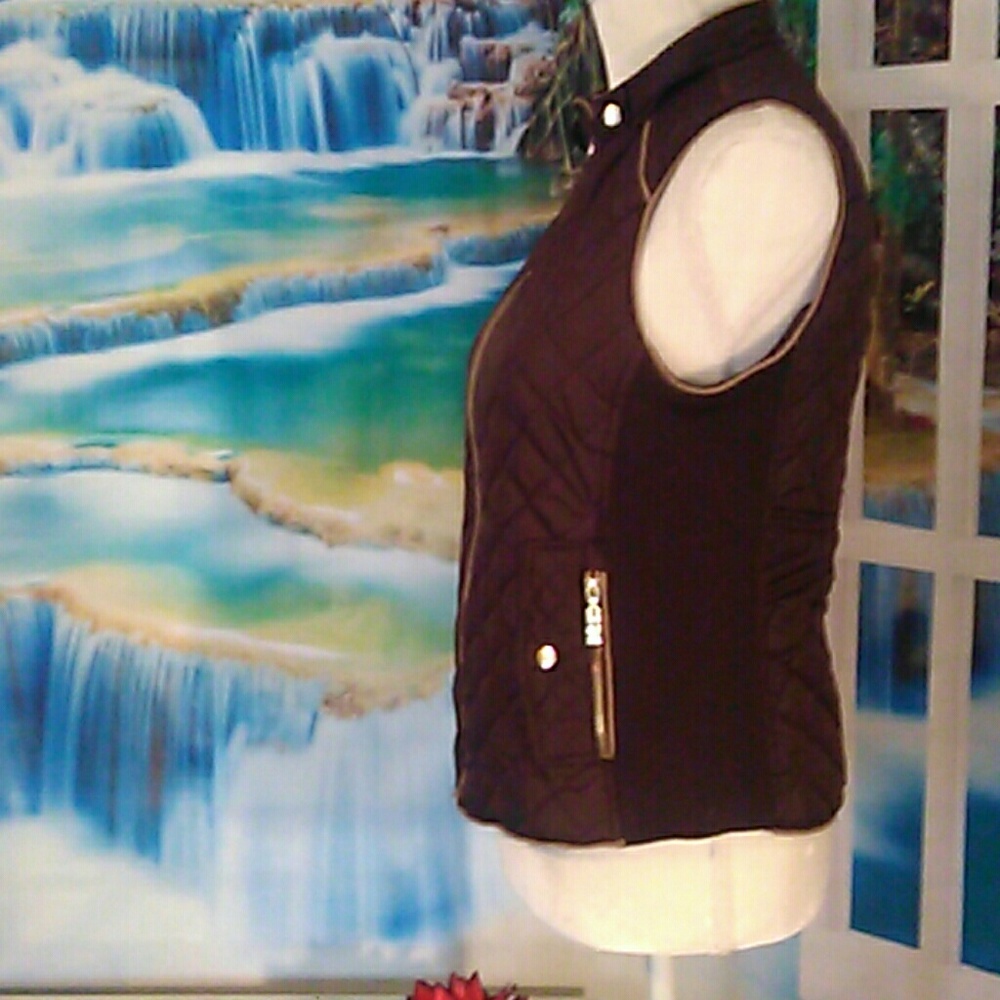 Actice usa puffer vest - Picture 2 of 3